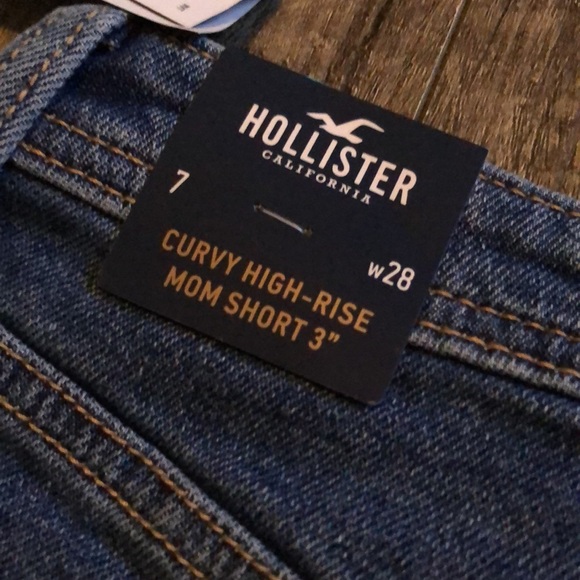 Hollister High-Rise Denim Curvy Mom Shorts 3” 28” Waist - Distressed Front NWT - Picture 6 of 9